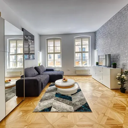 The Triple For Large Group Bratislava