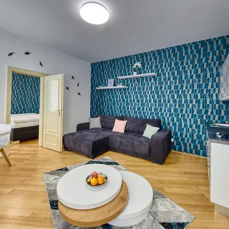 The Triple For Large Group Pozsony