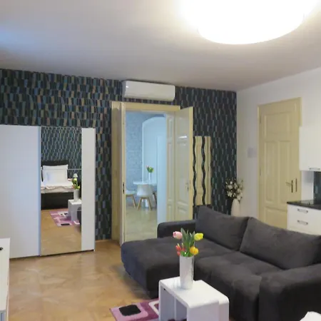 The Triple For Large Group Bratislava